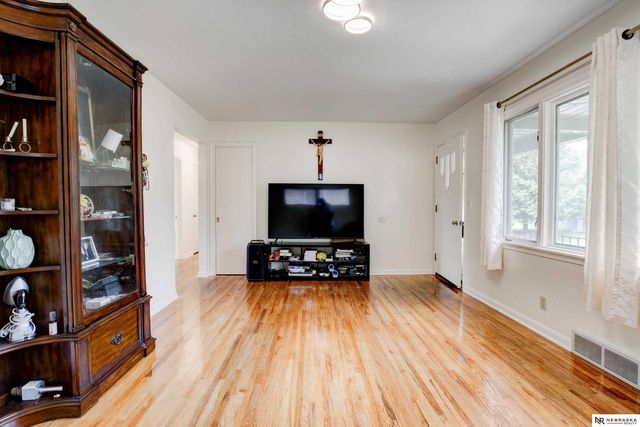 6759 Lafayette Avenue, Omaha, NE 68132