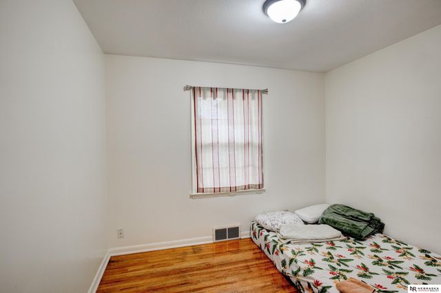 6759 Lafayette Avenue, Omaha, NE 68132