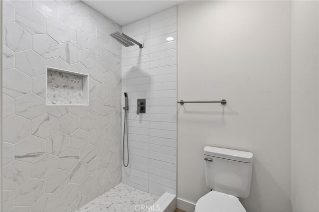 8082 N Sherman, Fresno, CA 93720