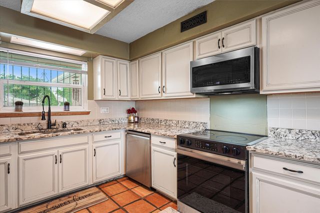 3720 Big Bend Road NE, Albuquerque, NM 87111