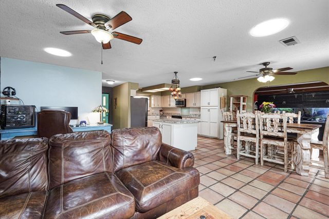 3720 Big Bend Road NE, Albuquerque, NM 87111
