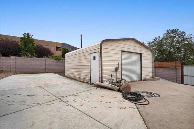 3720 Big Bend Road NE, Albuquerque, NM 87111