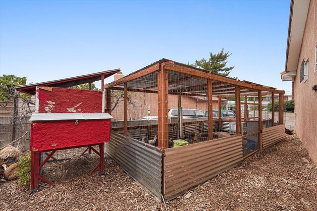 3720 Big Bend Road NE, Albuquerque, NM 87111