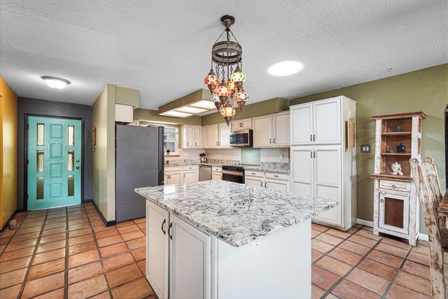 3720 Big Bend Road NE, Albuquerque, NM 87111