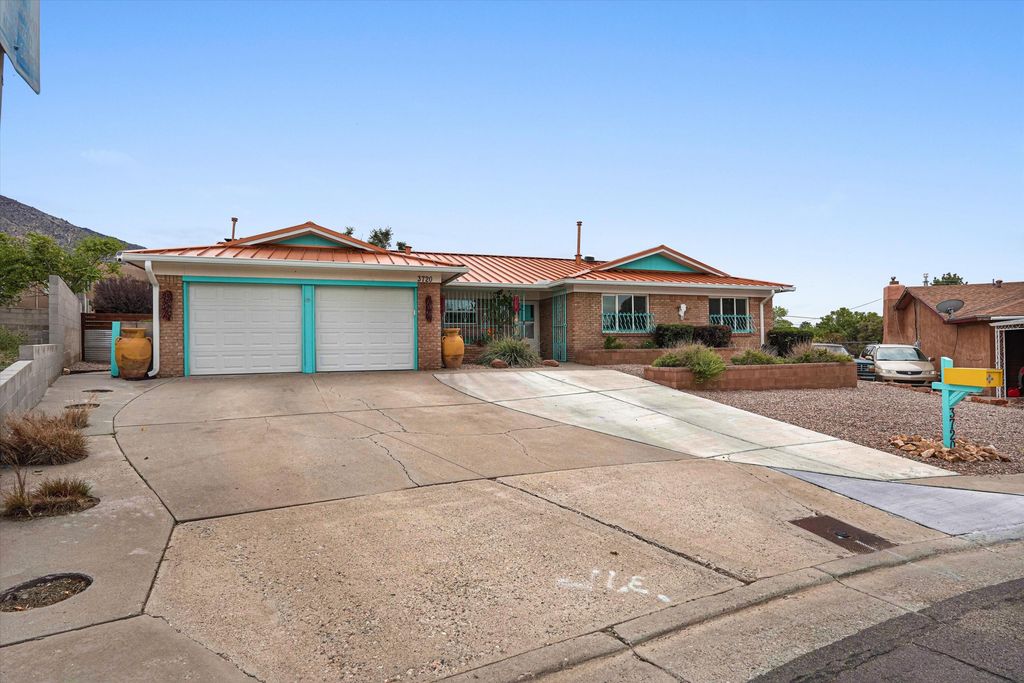 3720 Big Bend Road NE, Albuquerque, NM 87111