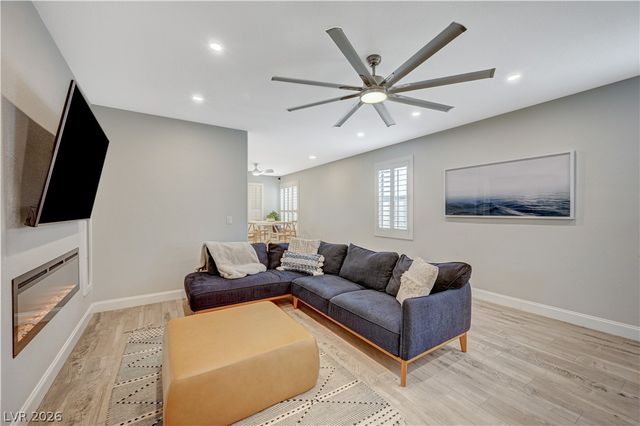 246 Windsong Drive, Henderson, NV 89074