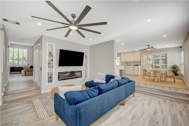 246 Windsong Drive, Henderson, NV 89074