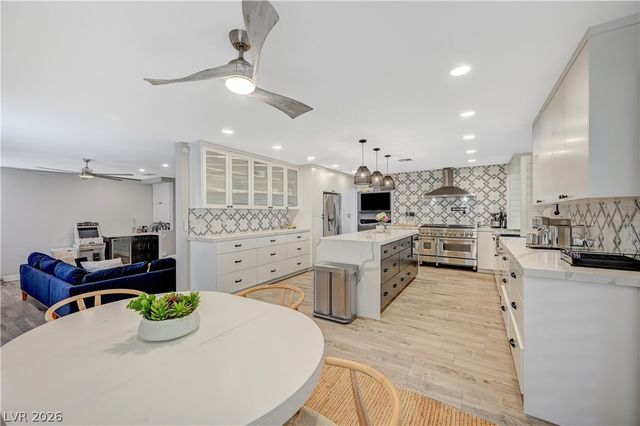 246 Windsong Drive, Henderson, NV 89074