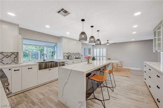 246 Windsong Drive, Henderson, NV 89074