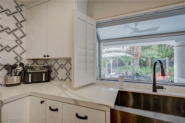 246 Windsong Drive, Henderson, NV 89074