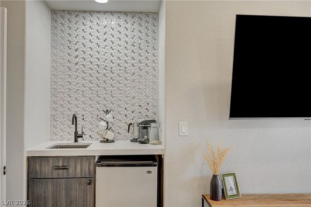 246 Windsong Drive, Henderson, NV 89074