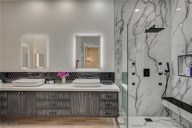 246 Windsong Drive, Henderson, NV 89074