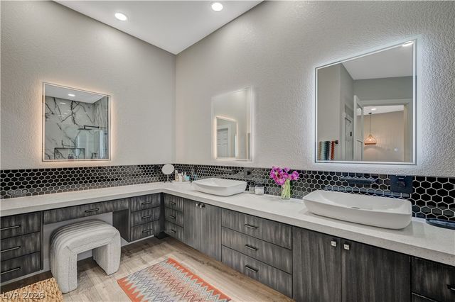 246 Windsong Drive, Henderson, NV 89074