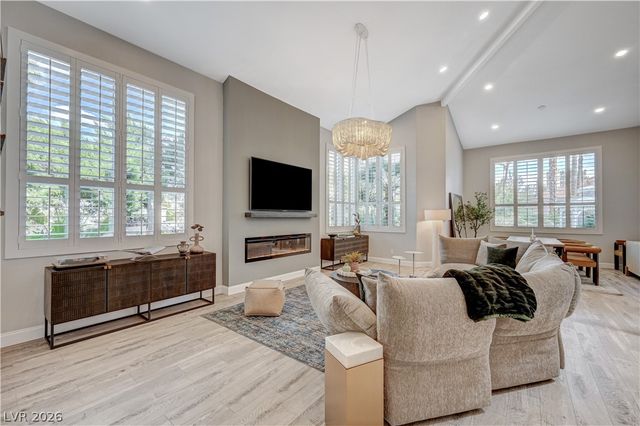 246 Windsong Drive, Henderson, NV 89074