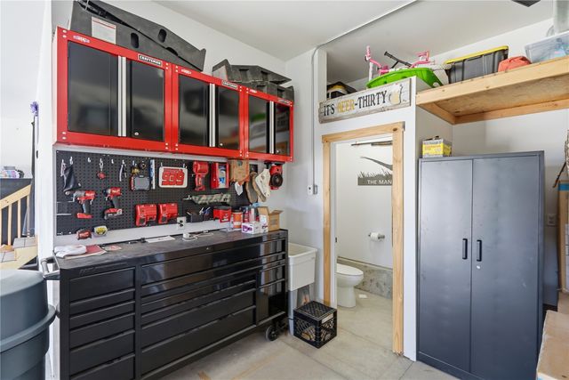 404 Donald Drive, Alburnett, IA 52202