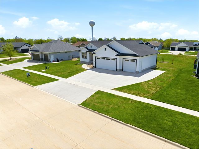404 Donald Drive, Alburnett, IA 52202