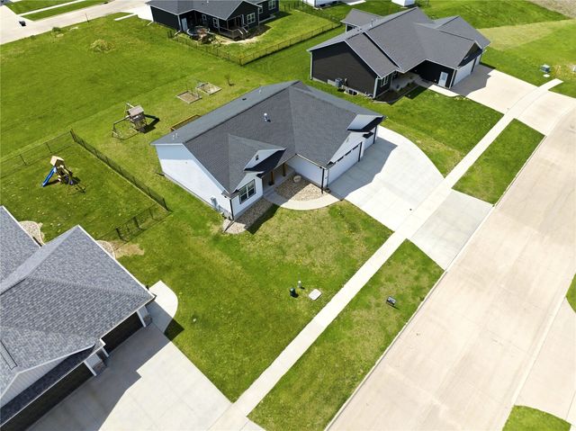 404 Donald Drive, Alburnett, IA 52202