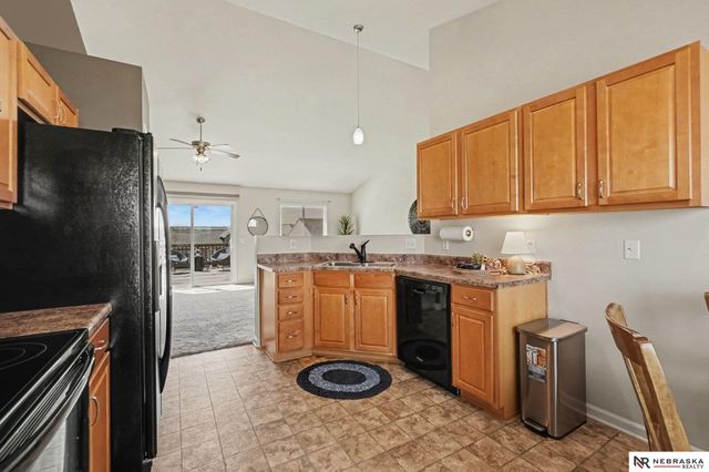 19509 V Street, Omaha, NE 68135