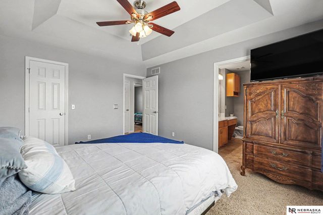 19509 V Street, Omaha, NE 68135