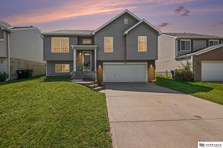 19509 V Street, Omaha, NE 68135