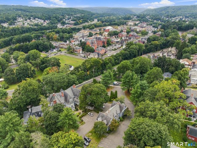 41 Millville Avenue 106, Naugatuck, CT 06770