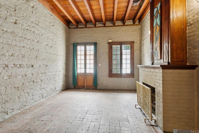 1031 Chartres St, New Orleans, LA 70116