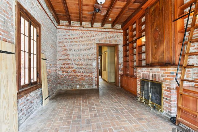 1031 Chartres St, New Orleans, LA 70116