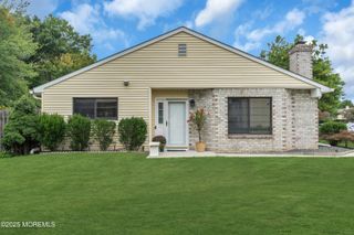 45 Victory Court, Old Bridge, NJ 08857