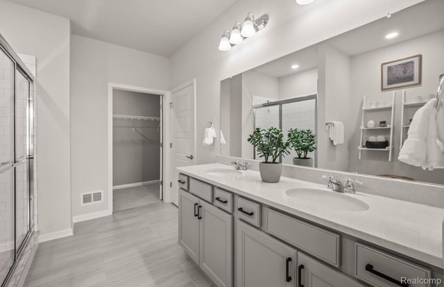 3013 SHEFFIELD Circle, Village Of Clarkston, MI 48346