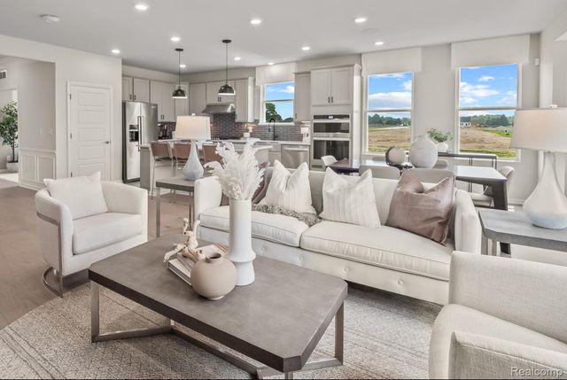 3013 SHEFFIELD Circle, Village Of Clarkston, MI 48346