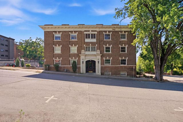 702 S Bernard St, Spokane, WA 99204