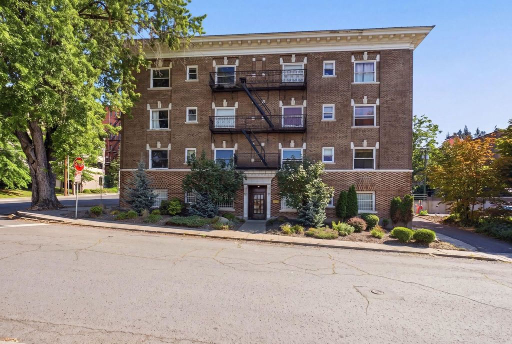 702 S Bernard St, Spokane, WA 99204 photo 4
