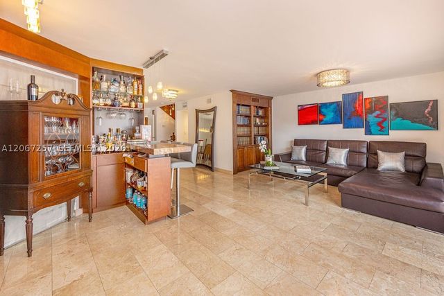 20935 NE 37th Ct, Aventura, FL 33180