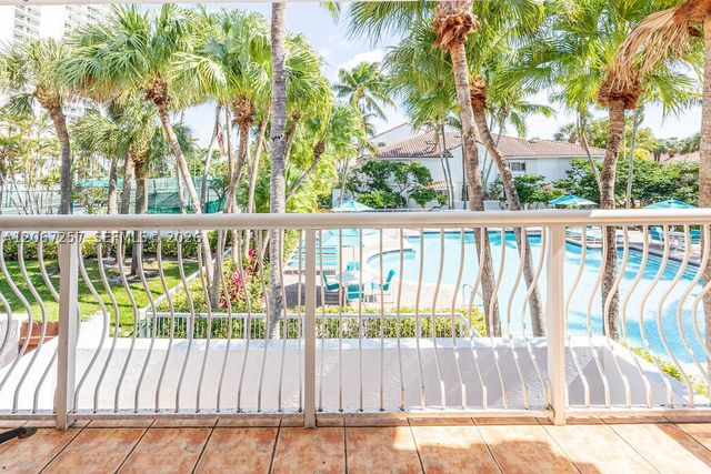 20935 NE 37th Ct, Aventura, FL 33180