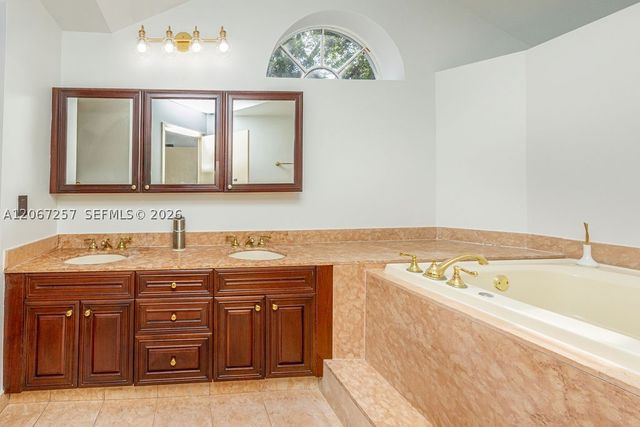 20935 NE 37th Ct, Aventura, FL 33180