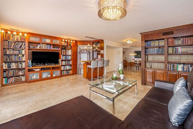 20935 NE 37th Ct, Aventura, FL 33180