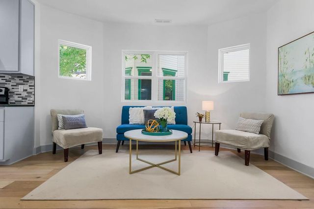 731 S Main Street, Ottawa, KS 66067