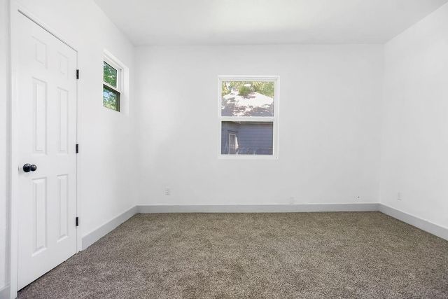 731 S Main Street, Ottawa, KS 66067