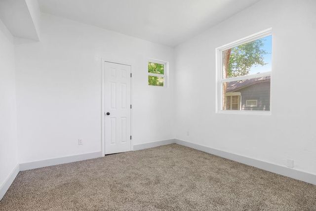 731 S Main Street, Ottawa, KS 66067