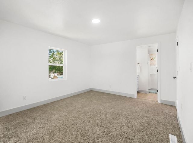 731 S Main Street, Ottawa, KS 66067