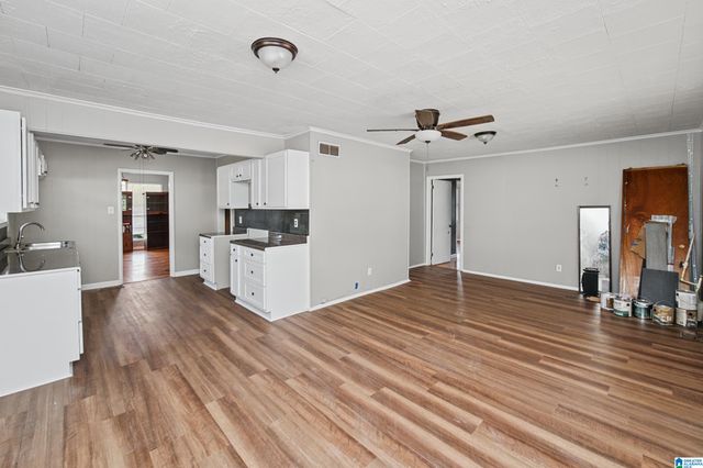 2016 CENTER WAY S, Birmingham, AL 35205
