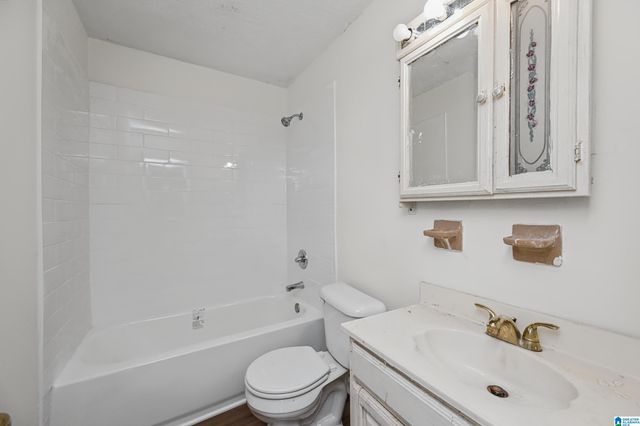 2016 CENTER WAY S, Birmingham, AL 35205