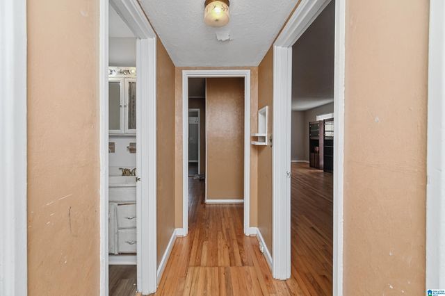 2016 CENTER WAY S, Birmingham, AL 35205