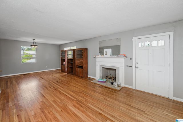 2016 CENTER WAY S, Birmingham, AL 35205