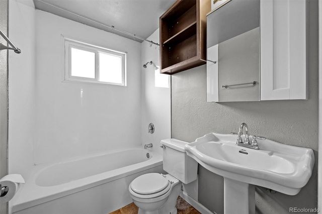 2397 S Locust Street, Denver, CO 80222