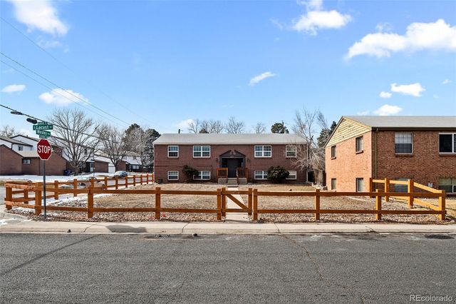 2397 S Locust Street, Denver, CO 80222