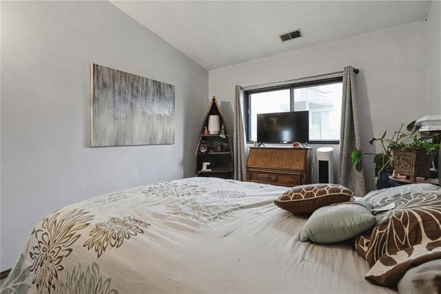 2955 Bowling Street SW 238, Cedar Rapids, IA 52404