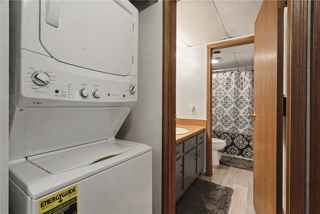 2955 Bowling Street SW 238, Cedar Rapids, IA 52404