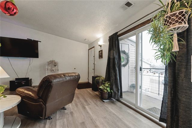 2955 Bowling Street SW 238, Cedar Rapids, IA 52404