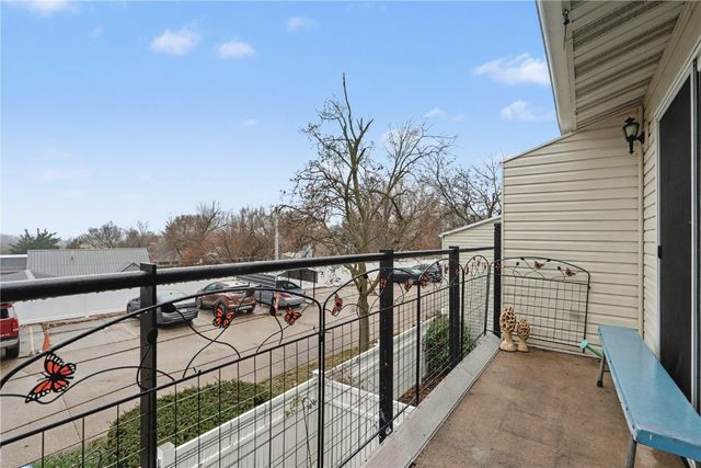 2955 Bowling Street SW 238, Cedar Rapids, IA 52404